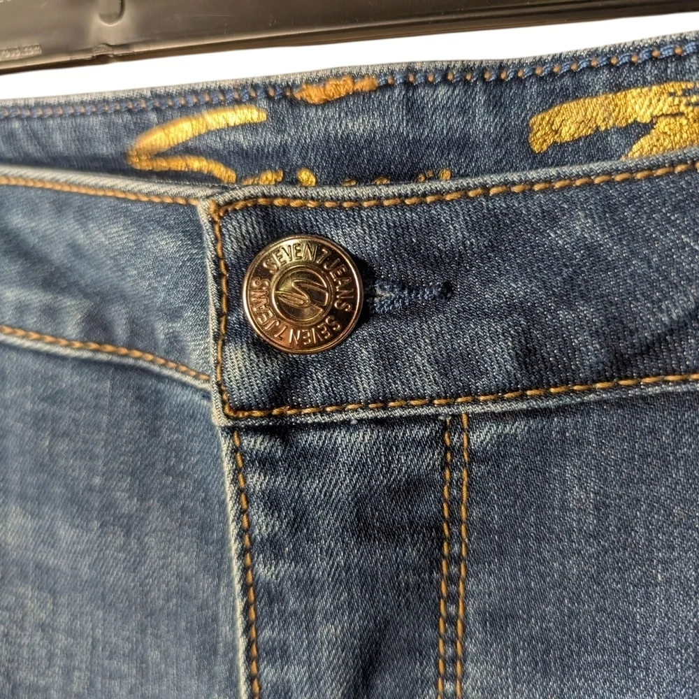 Seven7 Classic Light Blue Jean Denim Shorts Frayed Hem Zipper Pockets Button EUC